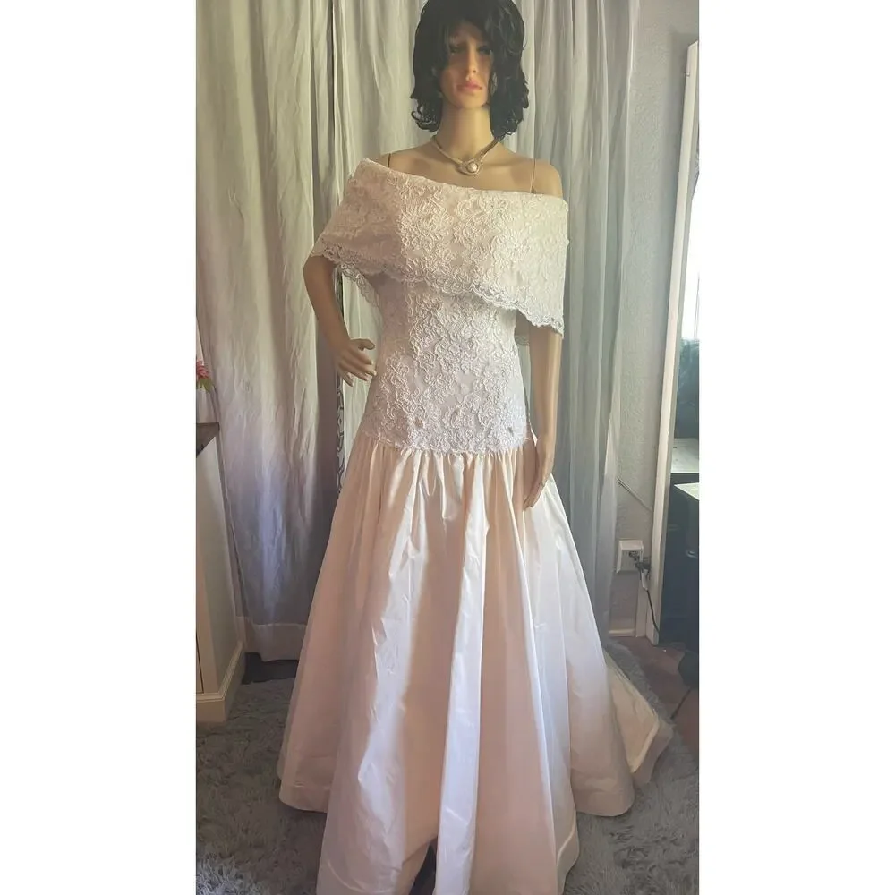 Vintage ILGWU Pink Lace Off-Shoulder Formal Gown - Picture 6 of 17